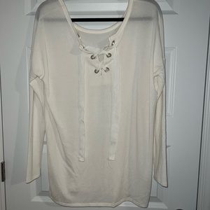 Thin off-white reversible sweater with ribbon tie